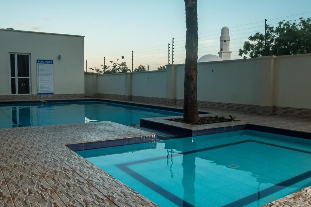 Lux Suites Nyali Luxury Apartments Момбаса Экстерьер фото